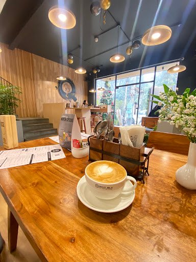 WHT BLK The Art Coffee House