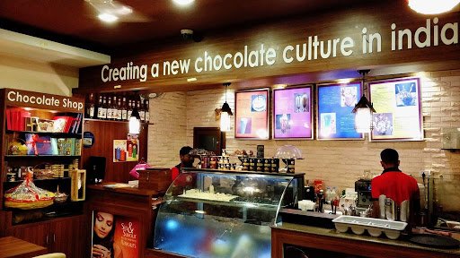 The Chocolate Room | Best Chocolate Dessert in Ranchi | Best Coffee in Ranchi