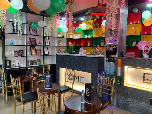 Golley Molley Restro Cafe