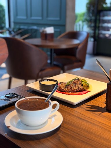 EATMOSPHERE By Smokin Burg