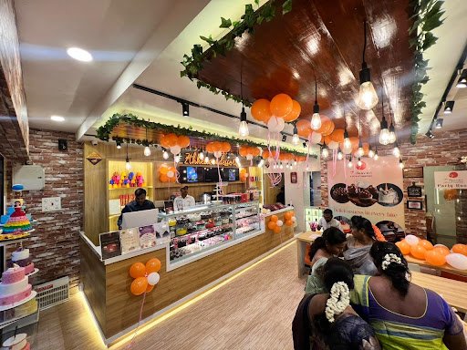 7th Heaven Bakery and Cafe