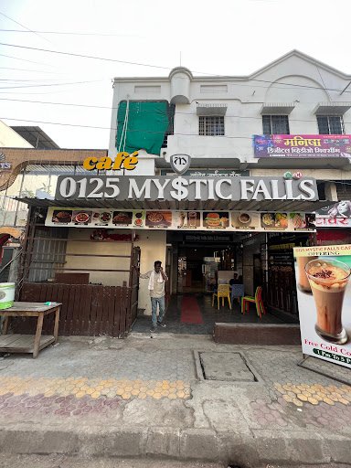 0125 Cafe Mystic Falls