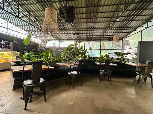 One O Eight Lifestyle Cafe