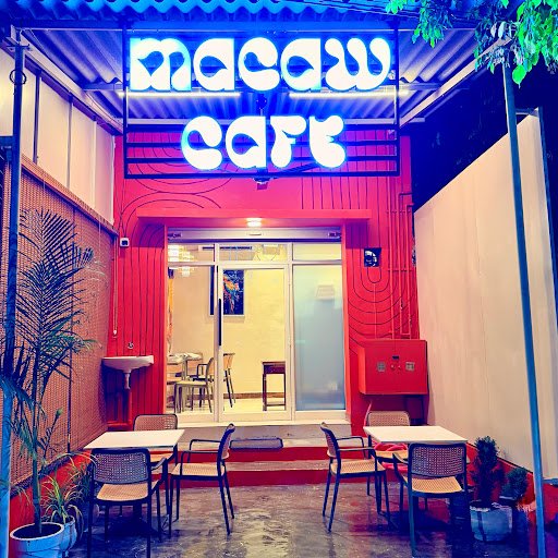 Macaw cafe