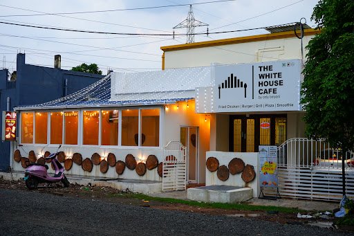 The White House Cafe