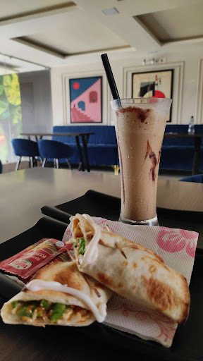 Sip & swim cafe & restaurants