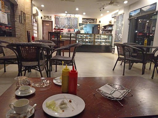 Eddie's Patisserie & Café