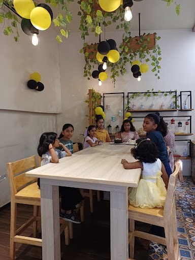 Oye Indori Cafe and Restaurant Vapi