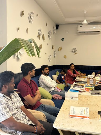 Nouveau - Cafe & Lounge