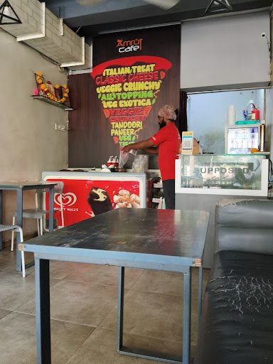 Amrut Cafe