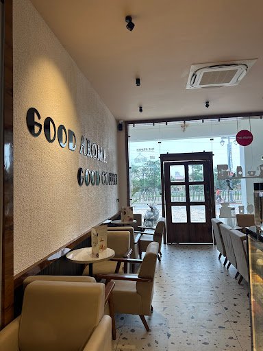 THE AROMA COFFEE ROASTER & BAKERS