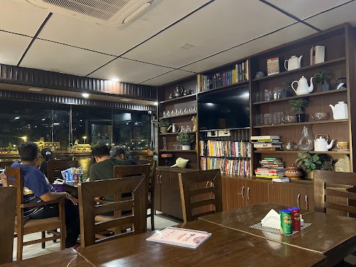 Kaafe — Best & Widest Ganga View Cafe in Rishikesh