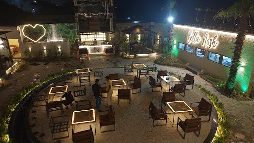 Bella Nosh Cafe & Lounge