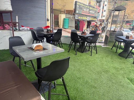 RRR CAFE SOLAN RRR CAFE SOLAN