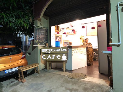 Ayusla Café