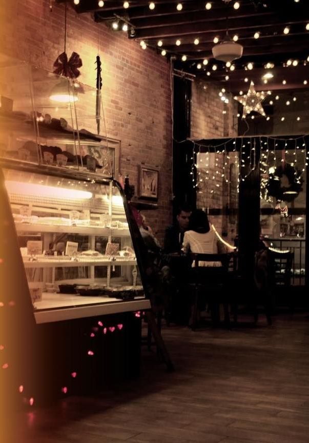 fairy lights cafe