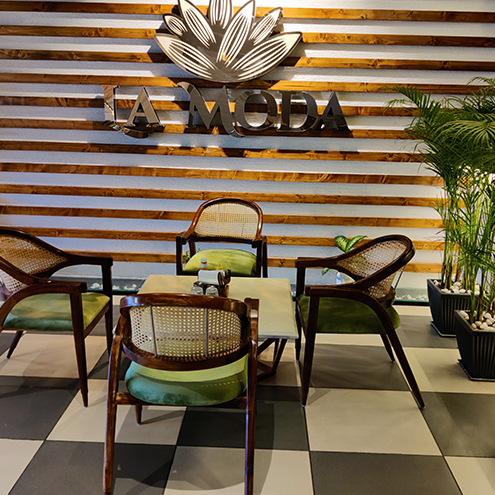 la moda cafe restaurant