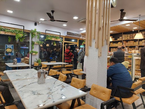 Hindustan Cake Walk Cafe and Sweets