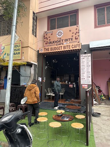 THE BUDGET BITE CAFE