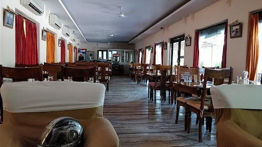 Gallops Restaurant & Coffee House