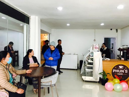 Phun’s Cafe & Bike rental