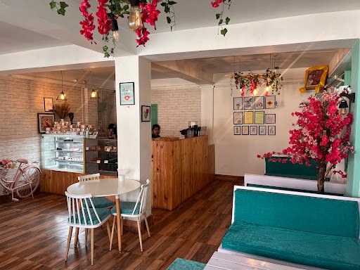 Soinam's House Of Cakes (Cafe and Restaurent) Soinam's House Of Cakes (Cafe and Restaurent)