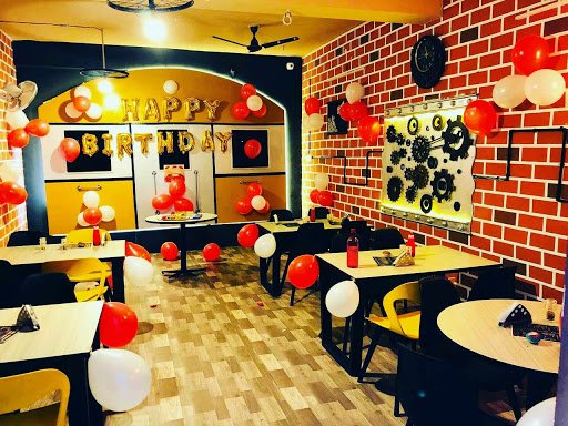 Stuff Factory Cafe & Restro